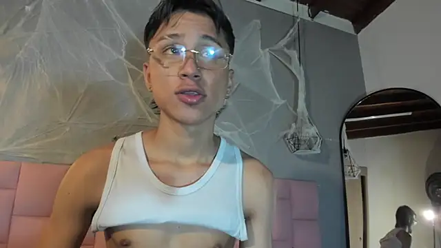 Snapshot of Daddy_Darcks chatting on 25, 10, 2025 Daddy Darcks online show from 25, 10, 2025