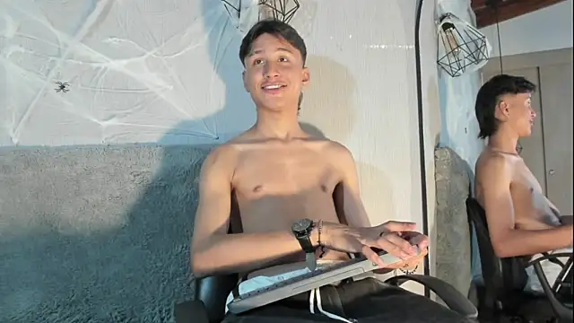 Snapshot of Daddy_Darcks chatting on 28, 10, 2025 Daddy Darcks online show from 28, 10, 2025