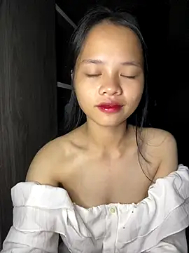 Snapshot of Hana-44 chatting on 13, 11, 2025 Hana-44 online show from 13, 11, 2025