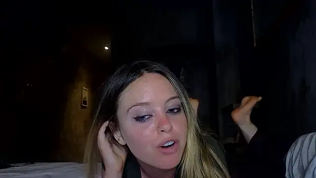 Snapshot of TheQueenCobra chatting on 9, 1, 2026 TheQueenCobra online show from 9, 1, 2026