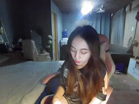 Yummiiieee28 online show from 24, 9, 2025