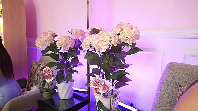 MilaCrave online show from 13, 1, 2026