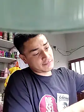 Snapshot of hoteder chatting on 11, 11, 2025 hoteder online show from 11, 11, 2025