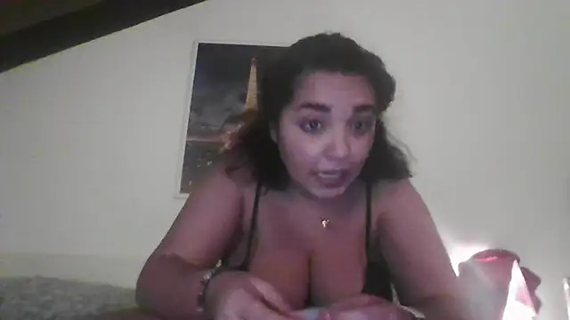 Snapshot of LadySophia03 chatting on 28, 11, 2025 LadySophia03 online show from 28, 11, 2025