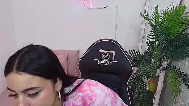 Darling tay online show from 1, 10, 2025