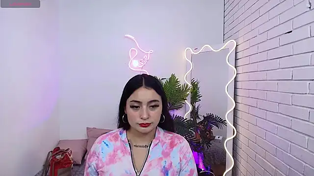 Darling tay online show from 7, 10, 2025