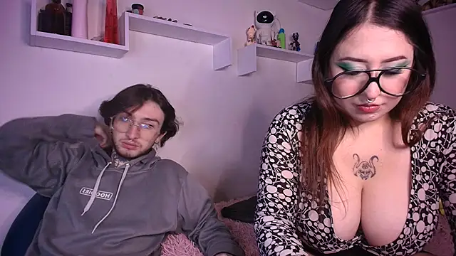 Snapshot of annyharriis chatting on 11, 11, 2025 annyharriis online show from 11, 11, 2025