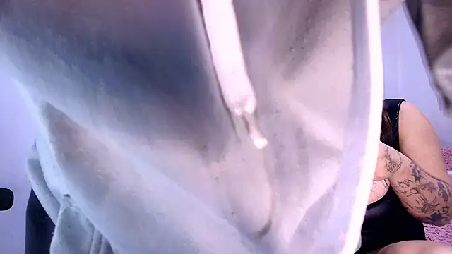 Snapshot of annyharriis chatting on 25, 3, 2026 annyharriis online show from 25, 3, 2026