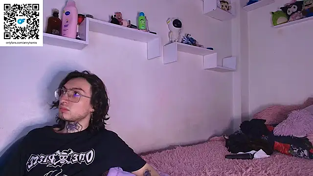 Snapshot of annyharriis chatting on 13, 4, 2026 annyharriis online show from 13, 4, 2026