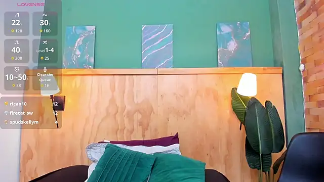 halleylorens online show from 3, 3, 2026