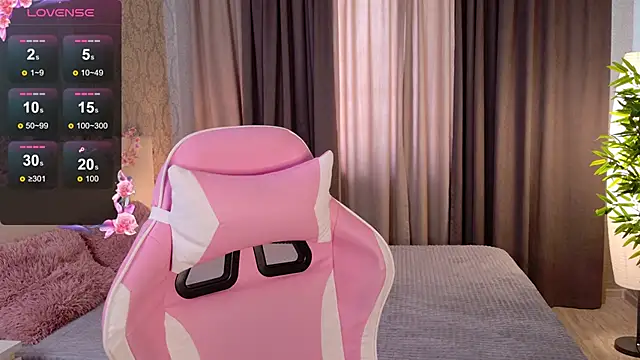 Snapshot of HeyMonkey_ chatting on 14, 9, 2025 HeyMonkey online show from 14, 9, 2025