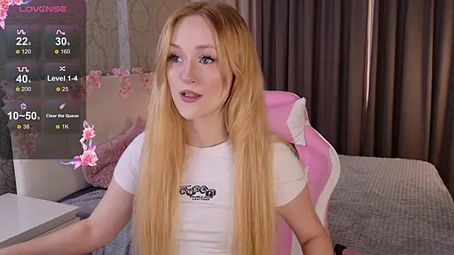 Snapshot of HeyMonkey_ chatting on 18, 9, 2025 HeyMonkey online show from 18, 9, 2025