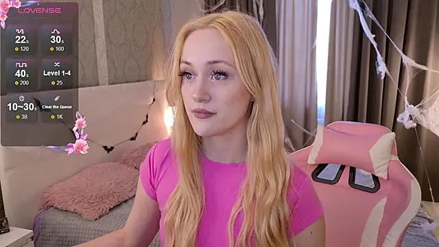 Snapshot of HeyMonkey_ chatting on 30, 10, 2025 HeyMonkey online show from 30, 10, 2025