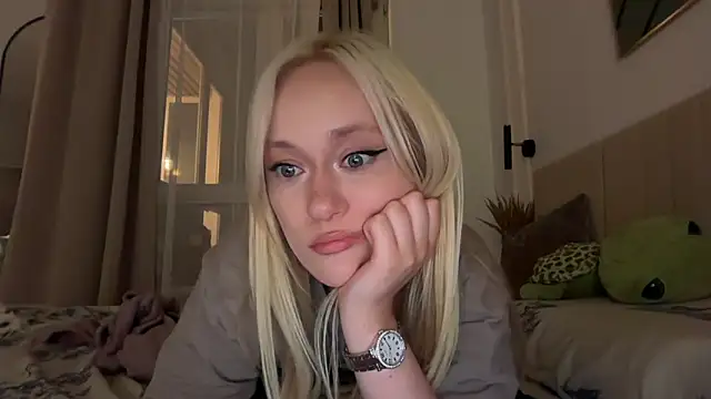 Snapshot of HeyMonkey_ chatting on 9, 6, 2026 HeyMonkey online show from 9, 6, 2026