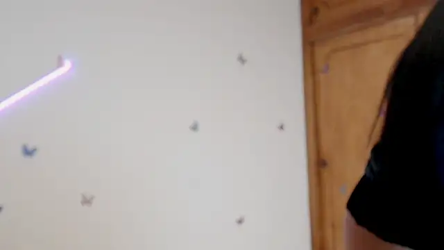 angelyxs online show from 4, 11, 2025