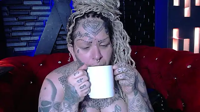 Snapshot of Venus_Rock chatting on 7, 4, 2026 Venus Rock online show from 7, 4, 2026