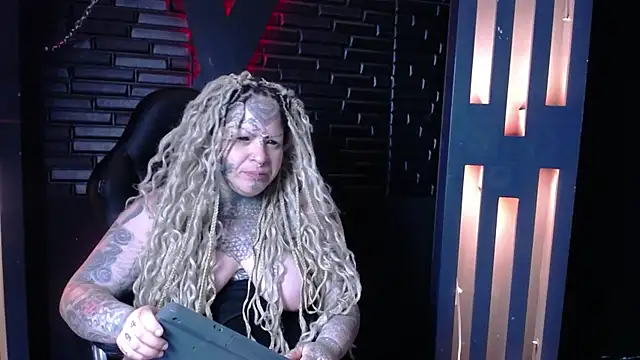 Snapshot of Venus_Rock chatting on 13, 4, 2026 Venus Rock online show from 13, 4, 2026