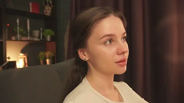 Snapshot of Olivia_Farrell chatting on 7, 10, 2025 Olivia Farrell online show from 7, 10, 2025