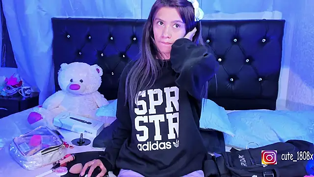 Snapshot of Sofiia_cute_ chatting on 22, 9, 2025 Sofiia cute  online show from 22, 9, 2025