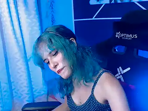 Snapshot of LITTLENAMI_ chatting on 2, 10, 2025 LITTLENAMI online show from 2, 10, 2025
