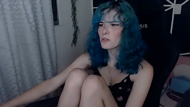 Snapshot of LITTLENAMI_ chatting on 10, 10, 2025 LITTLENAMI online show from 10, 10, 2025