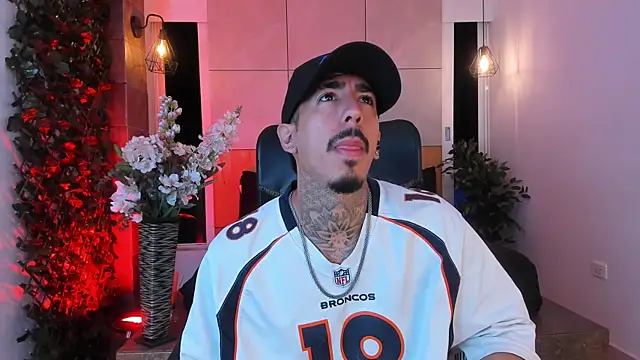 Snapshot of Donovan_Desmond chatting on 21, 2, 2026 Donovan Desmond online show from 21, 2, 2026