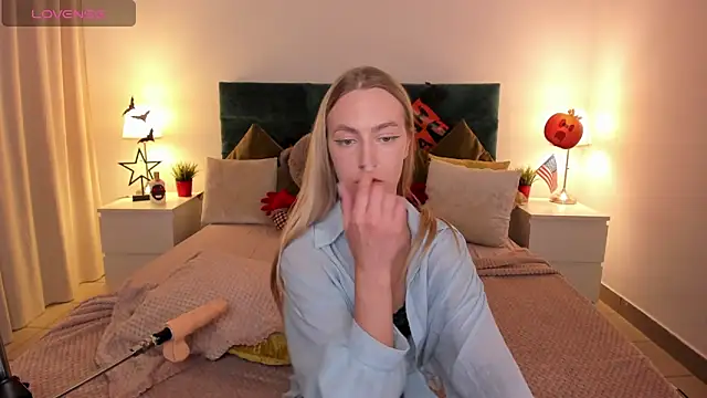 mishapallmer online show from 26, 10, 2025