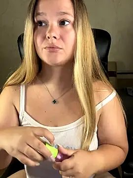 Snapshot of CaramelleSugar_ chatting on 26, 9, 2025 CaramelleSugar online show from 26, 9, 2025