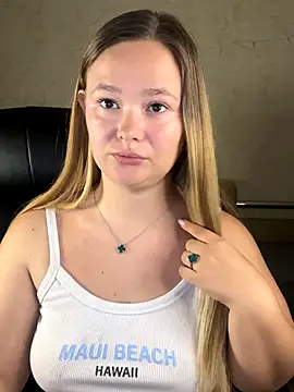 Snapshot of CaramelleSugar_ chatting on 27, 9, 2025 CaramelleSugar online show from 27, 9, 2025