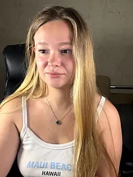 Snapshot of CaramelleSugar_ chatting on 29, 9, 2025 CaramelleSugar online show from 29, 9, 2025