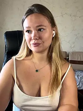 Snapshot of CaramelleSugar_ chatting on 11, 10, 2025 CaramelleSugar online show from 11, 10, 2025