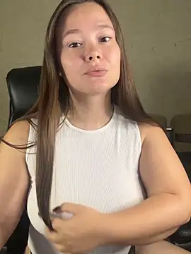 Snapshot of CaramelleSugar_ chatting on 2, 11, 2025 CaramelleSugar online show from 2, 11, 2025