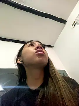 Sara-cooper2 online show from 8, 1, 2026