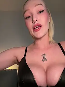 Snapshot of lovecassyrose chatting on 22, 3, 2026 lovecassyrose online show from 22, 3, 2026