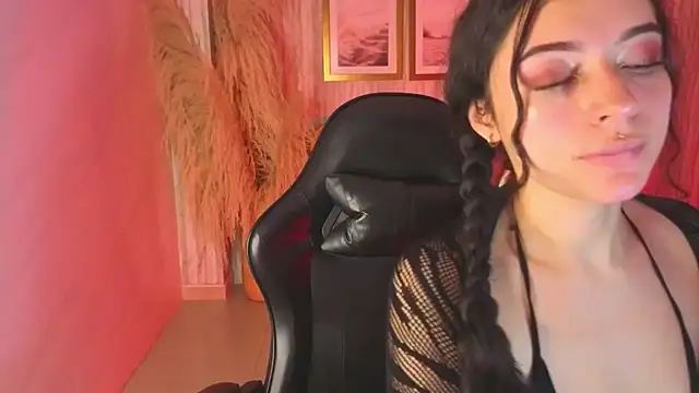 Snapshot of valkiria_ardent_s chatting on 19, 12, 2025 valkiria ardent s online show from 19, 12, 2025