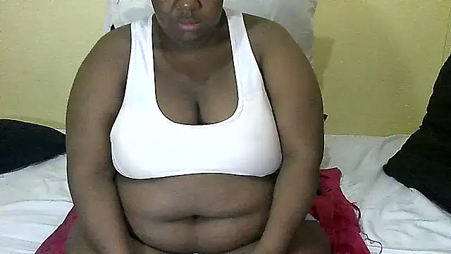 Snapshot of AnnabigpussyXO chatting on 6, 10, 2025 AnnabigpussyXO online show from 6, 10, 2025