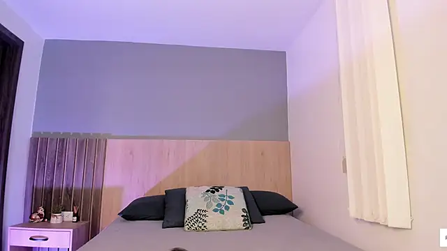  Ashly 77 online show from 25, 9, 2025