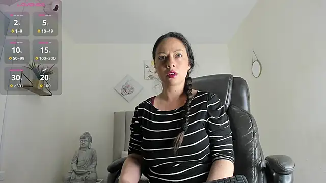 Snapshot of Katia_gh chatting on 23, 10, 2025 Katia gh online show from 23, 10, 2025