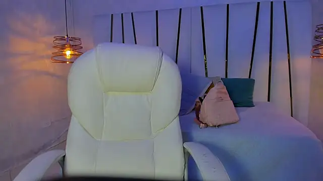 bonnie sm online show from 18, 1, 2026