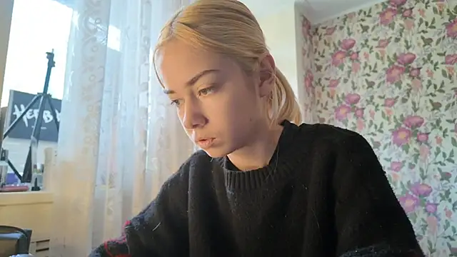 Witching Moon online show from 3, 10, 2025