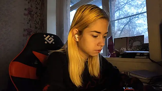 Witching Moon online show from 29, 11, 2025