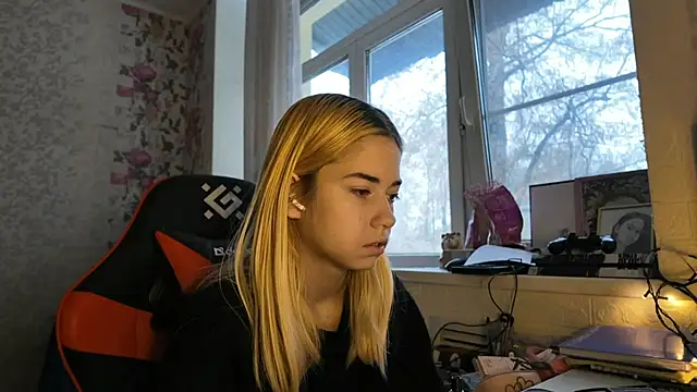 Witching Moon online show from 19, 12, 2025