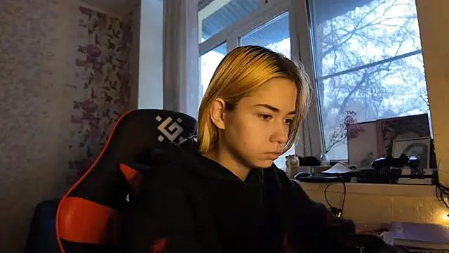 Witching Moon online show from 22, 12, 2025