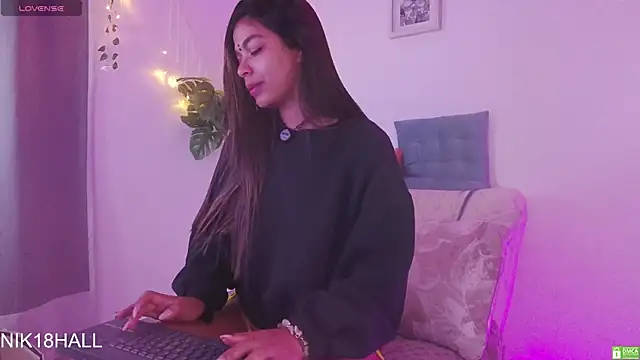 Nicolle swt online show from 25, 2, 2026