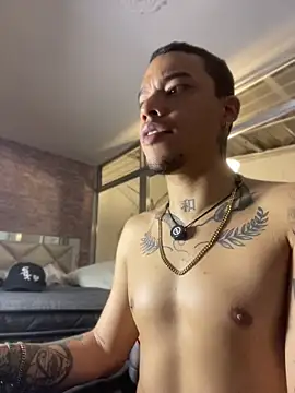AlphaMasterXxx online show from 13, 6, 2026