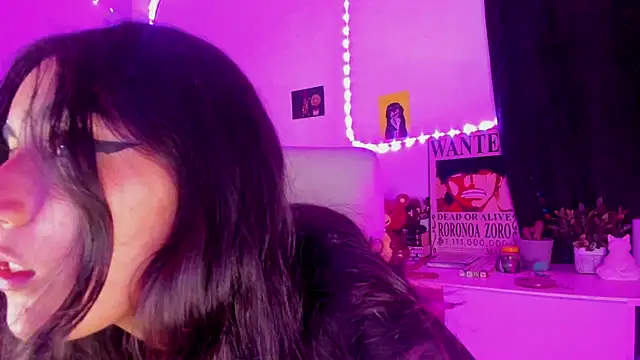 namiiwhite online show from 4, 10, 2025