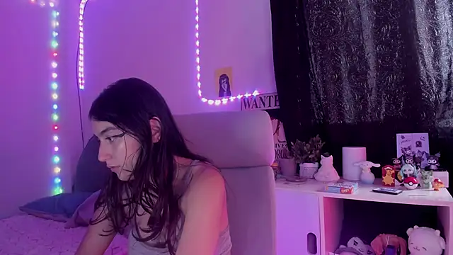 namiiwhite online show from 17, 10, 2025