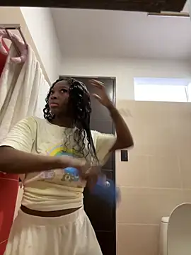 EmilyKisx online show from 14, 10, 2025