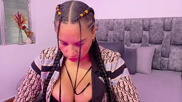 Lizbeth Rouse online show from 24, 9, 2025