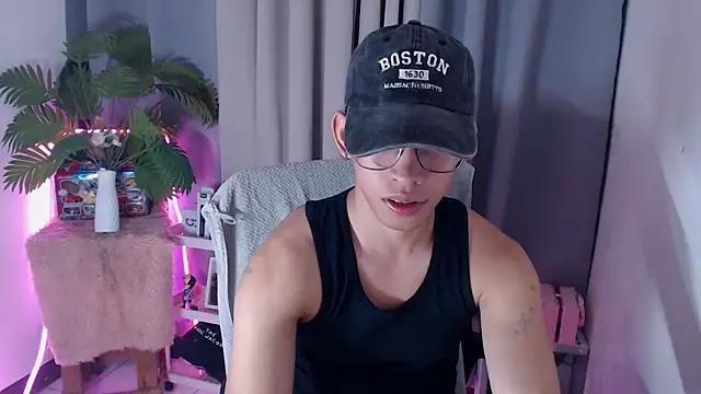 Snapshot of pinkcock_froi2305 chatting on 7, 1, 2026 pinkcock froi2305 online show from 7, 1, 2026